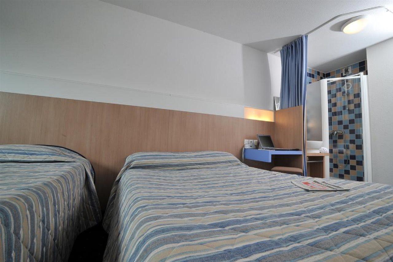 The Originals Access, Hotel Millau Sud LʼHospitalet-du-Larzac Esterno foto