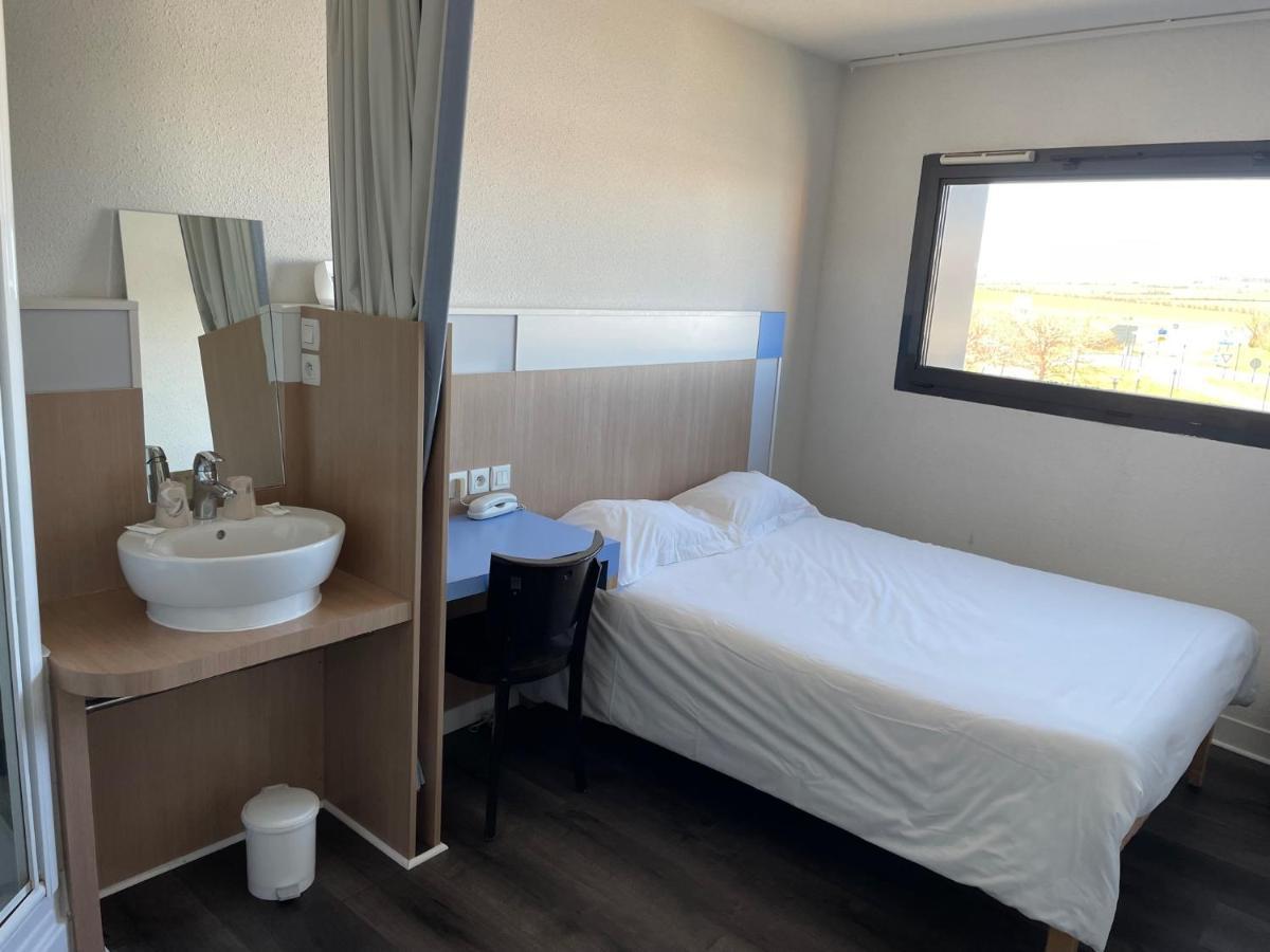 The Originals Access, Hotel Millau Sud LʼHospitalet-du-Larzac Esterno foto