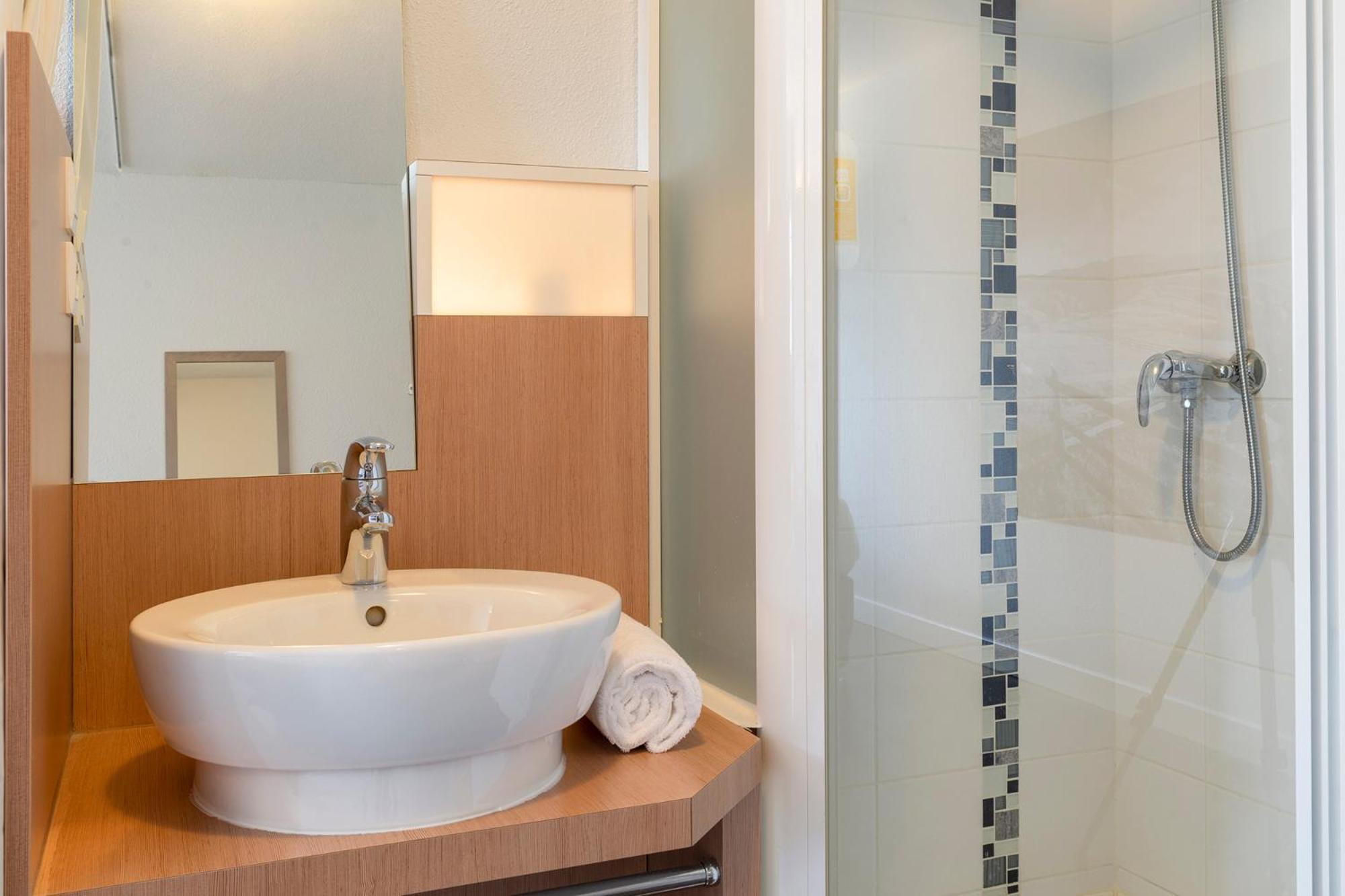 The Originals Access, Hotel Millau Sud LʼHospitalet-du-Larzac Esterno foto