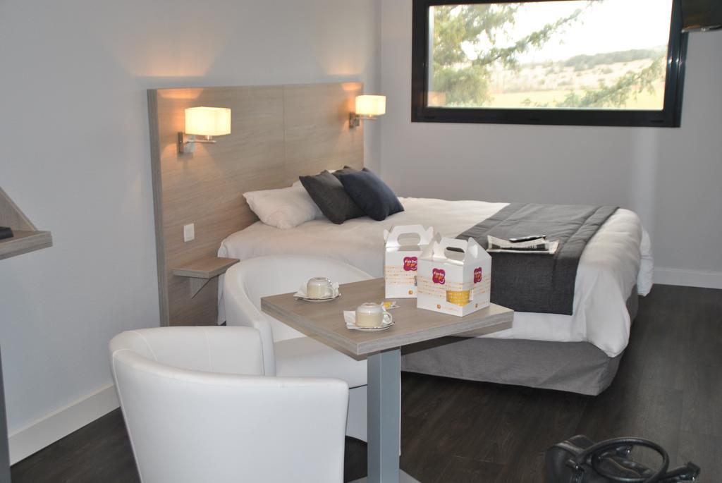 The Originals Access, Hotel Millau Sud LʼHospitalet-du-Larzac Esterno foto